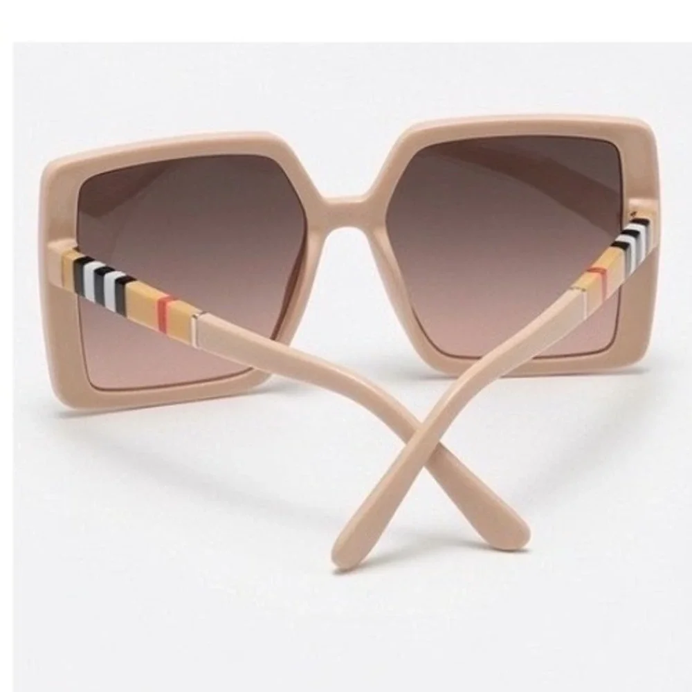 Giant Angular Eyeglasses Women Sunglasses Outfit Sunny Days Sun Protection Style